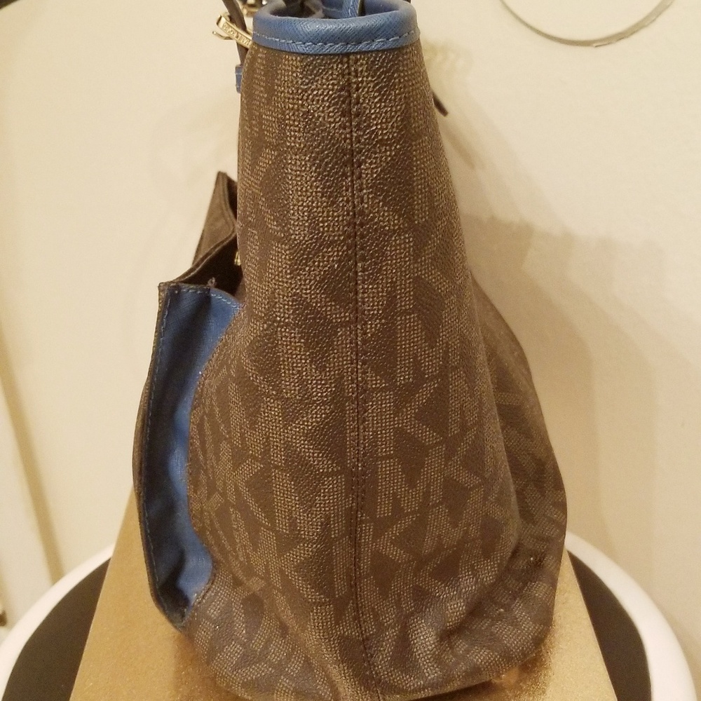 MICHAEL KORS JET SET BLUE/BROWN SIGNATURE TOTE EUC - Picture 7 of 8